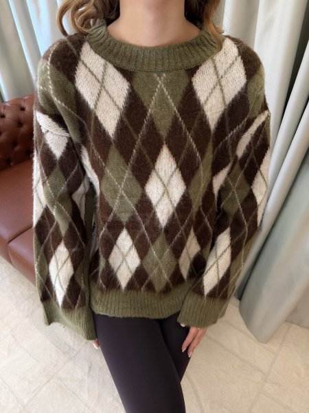 كنزة بنقشة Baklava مع شق جانبي